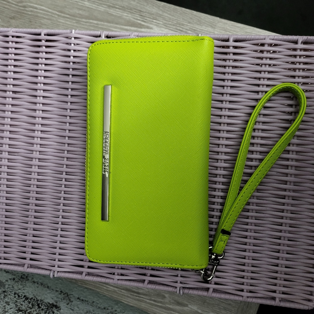 Steve madden wallet